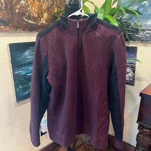 Calvin Klein 1/4 zipper collar sweatshirt in EUC